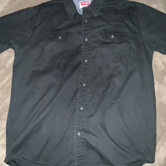 Black‎ Wrangler Short Sleeve button down Size M everyday basic workwear casual - Picture 3 of 16